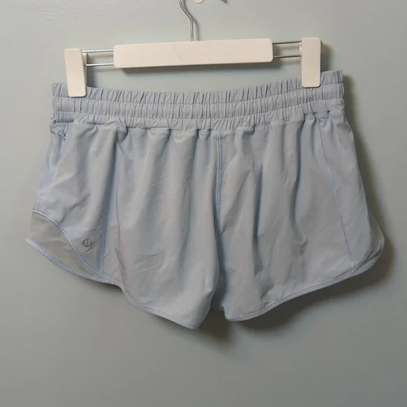 TOO LATE! CONSIGNED! Lululemon Hotty Hot Short II Blue Linen 2.5" - Picture 7 of 8